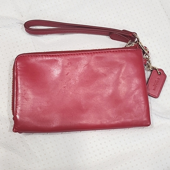 Coach Doble Zipper Red Soft Leather Wristlet . - Picture 3 of 15